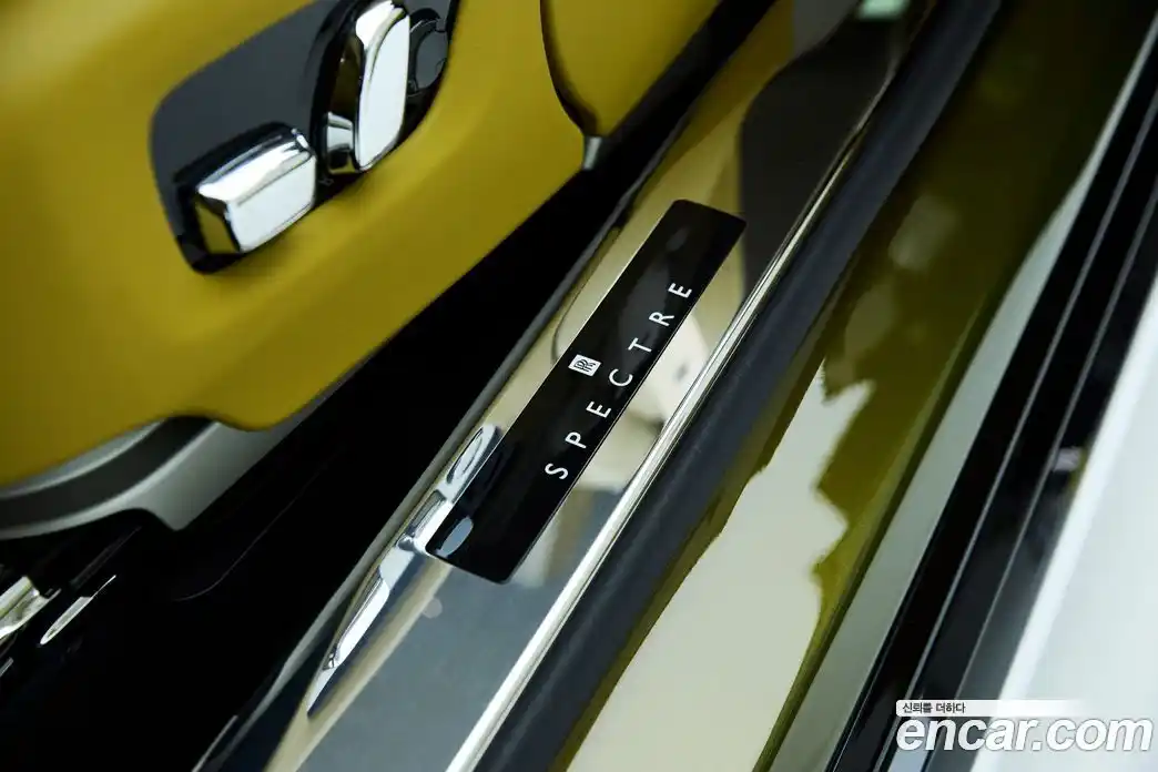 Rolls-Royce Spectre 2024 гидро в Москве № 816864, фото 17