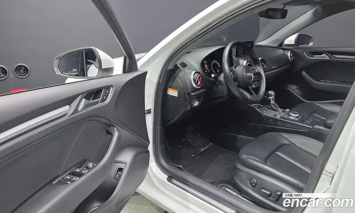 Audi A3 2018 2.0 гидро в Москве № 823092, фото 11