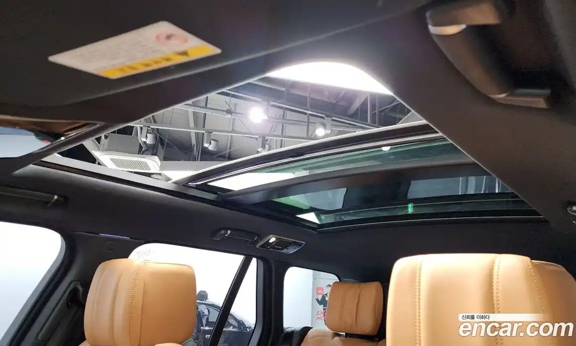 Land Rover Range-Rover 2018 4.4 гидро в Москве № 824947, фото 19