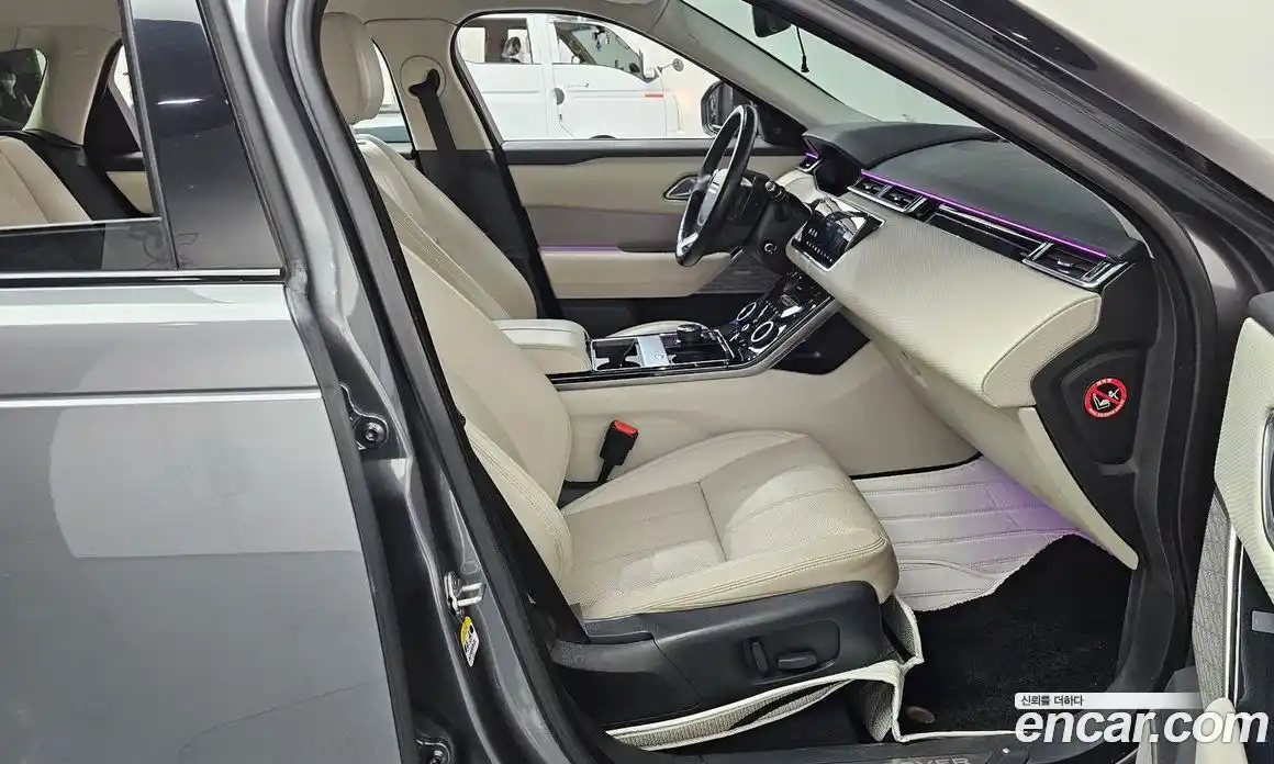 Land Rover Range-Rover Velar 2018 2.0 гидро в Москве № 825018, фото 11