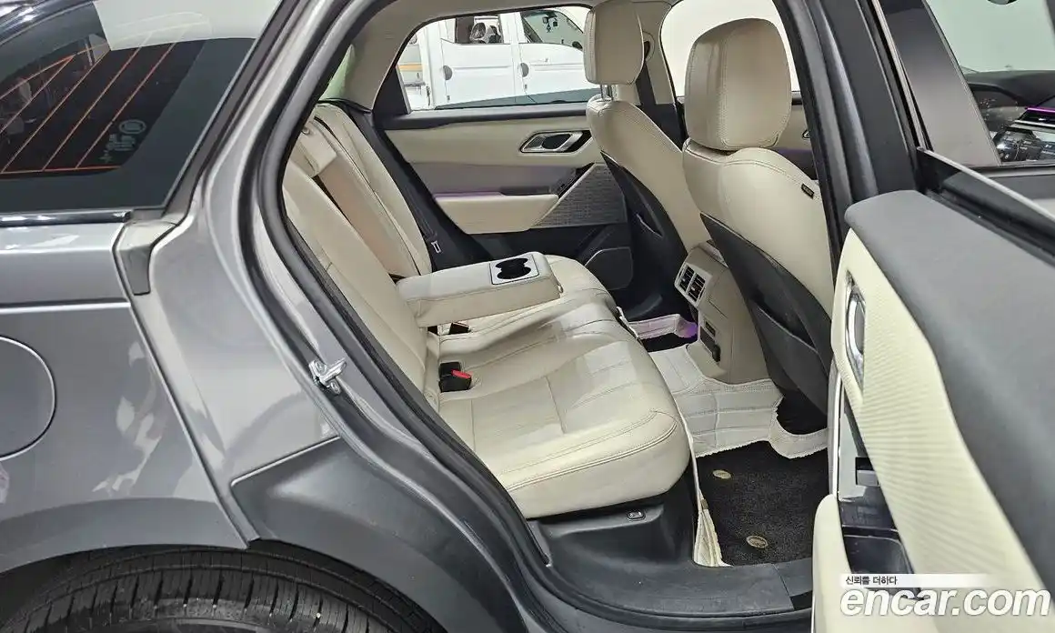Land Rover Range-Rover Velar 2018 2.0 гидро в Москве № 825018, фото 12
