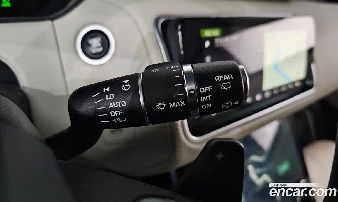 Land Rover Range-Rover Velar 2018 2.0 гидро в Москве № 825018, фото 14