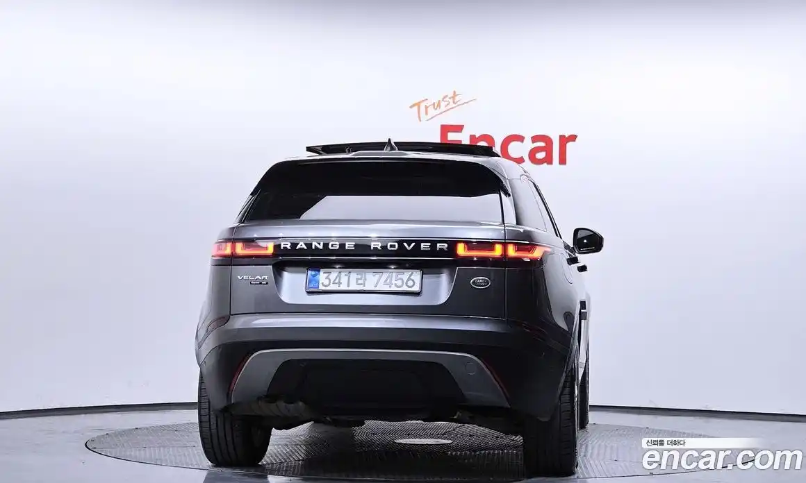 Land Rover Range-Rover Velar 2018 2.0 гидро в Москве № 825018, фото 4