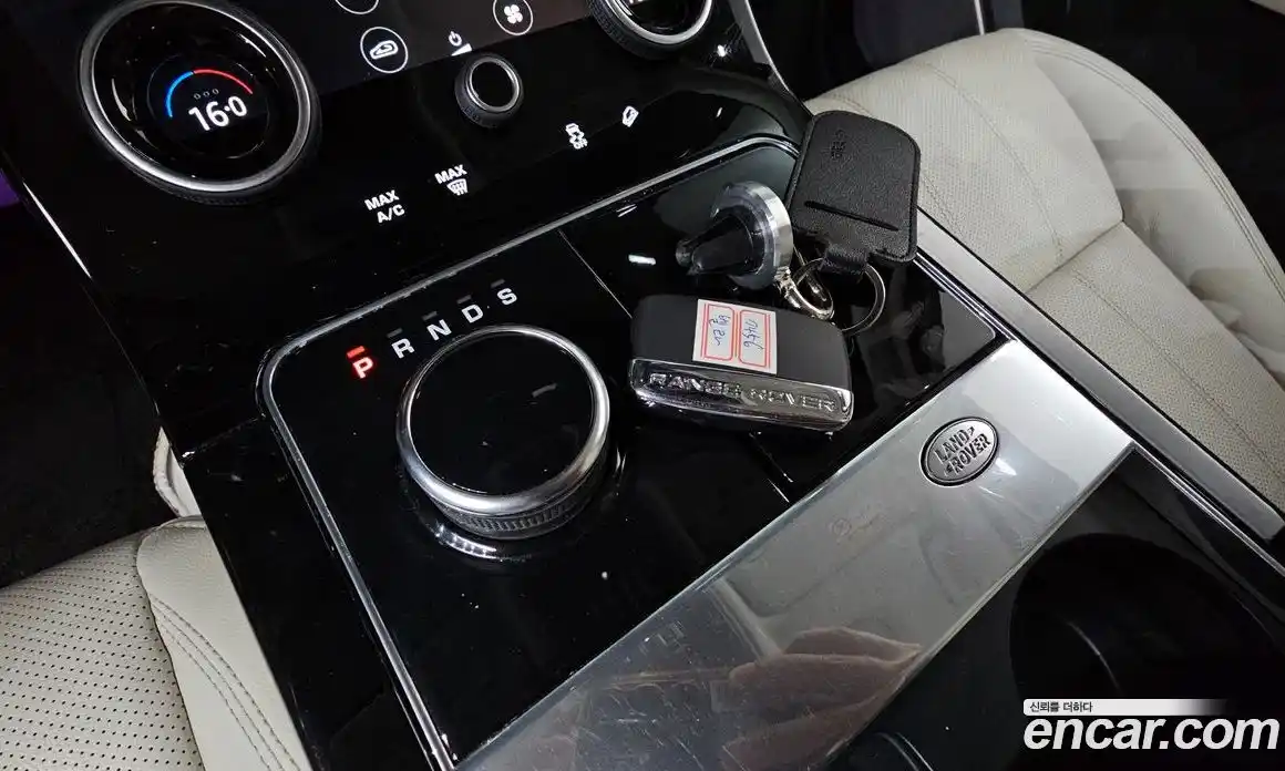 Land Rover Range-Rover Velar 2018 2.0 гидро в Москве № 825018, фото 9
