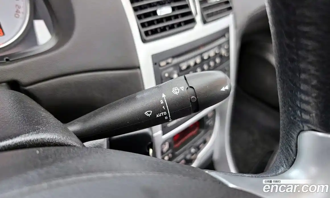 Peugeot 307 2004 2.0 механика в Москве № 827476, фото 19