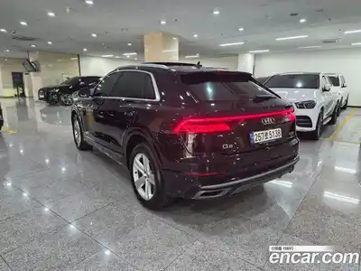 Audi Q8 2021 3.0 Автомат в Москве № 860179, миниатюра 3