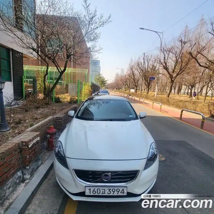 Volvo V40 2014 2.0 гидро в Москве № 860513, фото 3