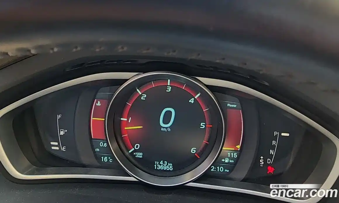 Volvo V40 2014 2.0 гидро в Москве № 860513, фото 6