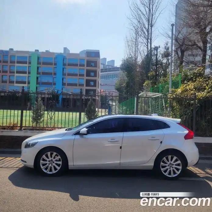 Volvo V40 2014 2.0 гидро в Москве № 860513, фото 8