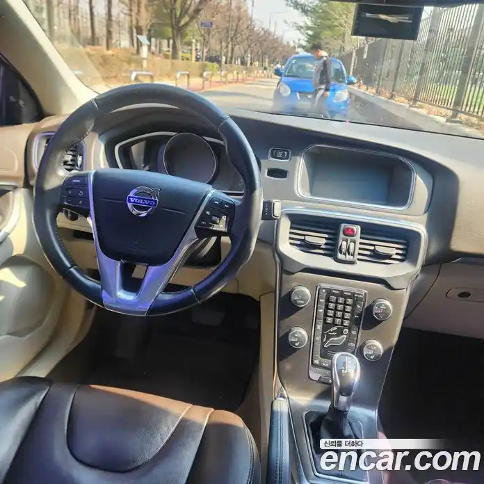 Volvo V40 2014 2.0 гидро в Москве № 860513, фото 10
