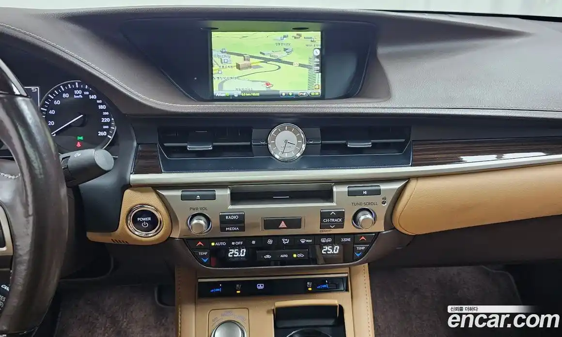 Lexus ES 2017 2.5 гидро в Москве № 862082, фото 15
