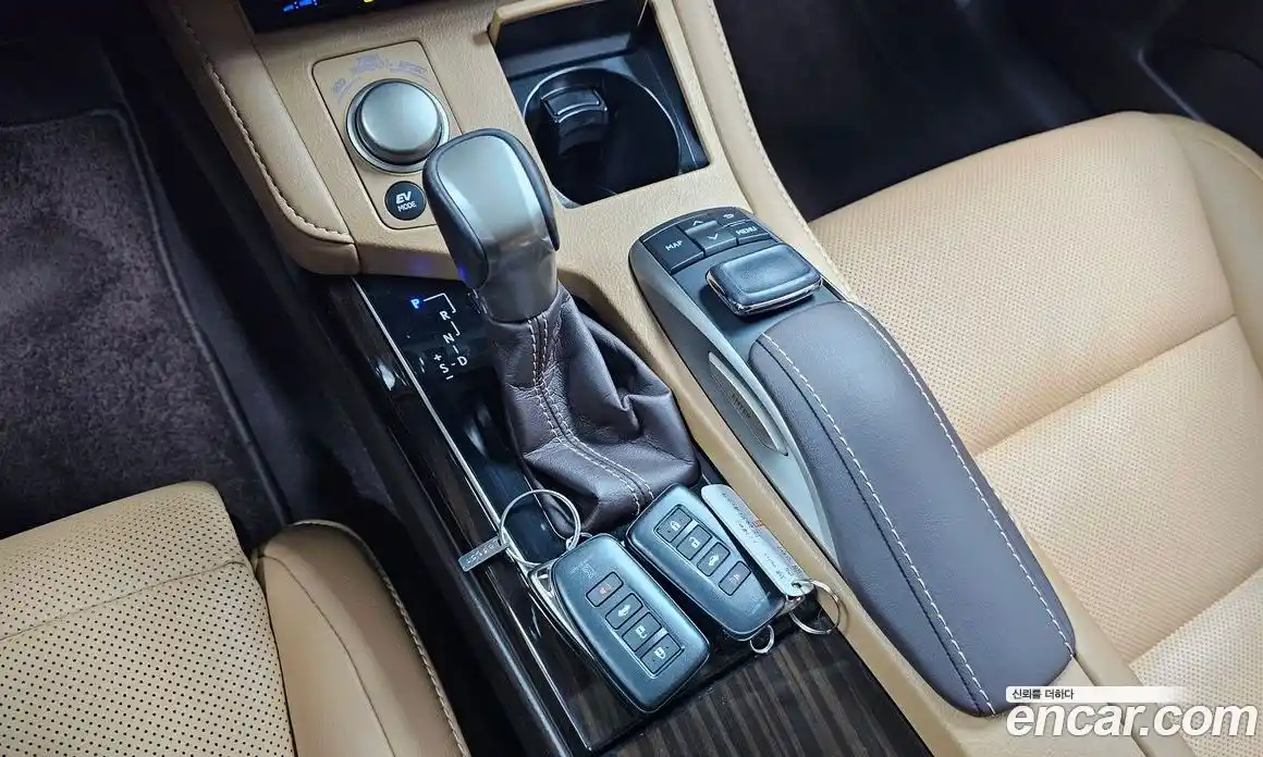 Lexus ES 2017 2.5 гидро в Москве № 862082, фото 9