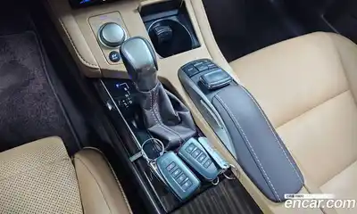 Lexus ES 2017 2.5 гидро в Москве № 862082, миниатюра 9