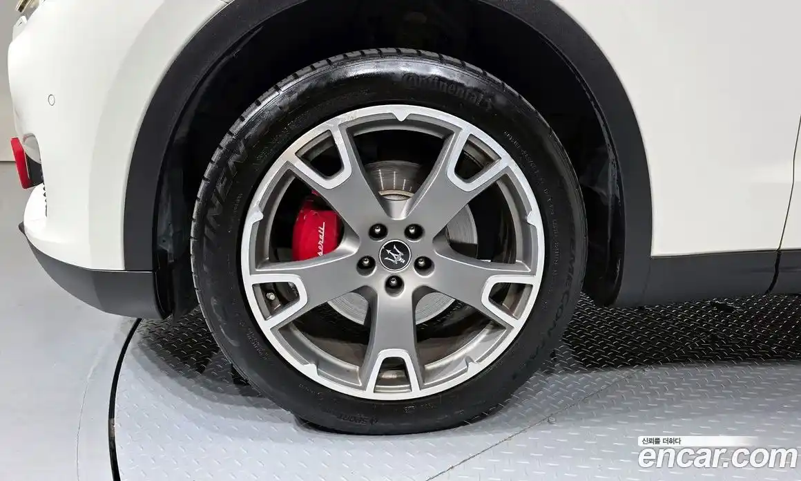 Maserati Levante 2017 3.0 гидро в Москве № 863448, фото 5