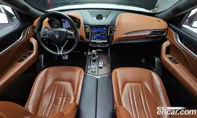 Maserati Levante 2017 3.0 гидро в Москве № 863448, миниатюра 7