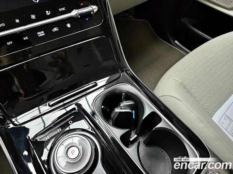 Kia Canival 2021 2.2 Автомат в Москве № 888393, фото 17