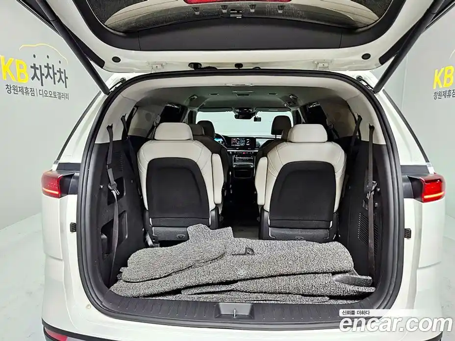 Kia Canival 2021 2.2 Автомат в Москве № 888393, фото 19