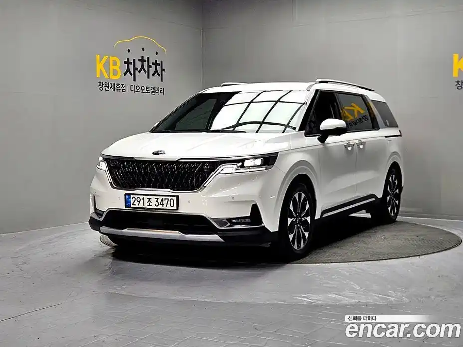Kia Canival 2021 2.2 Автомат в Москве № 888393, фото 3
