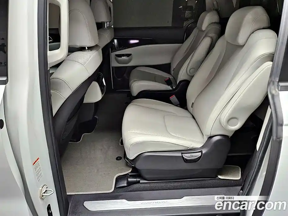 Kia Canival 2021 2.2 Автомат в Москве № 888393, фото 7