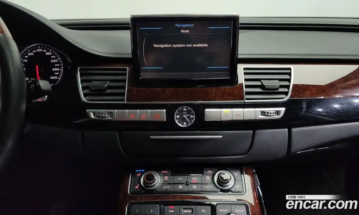 Audi A8 2011 4.2 Автомат в Москве № 894128, фото 14