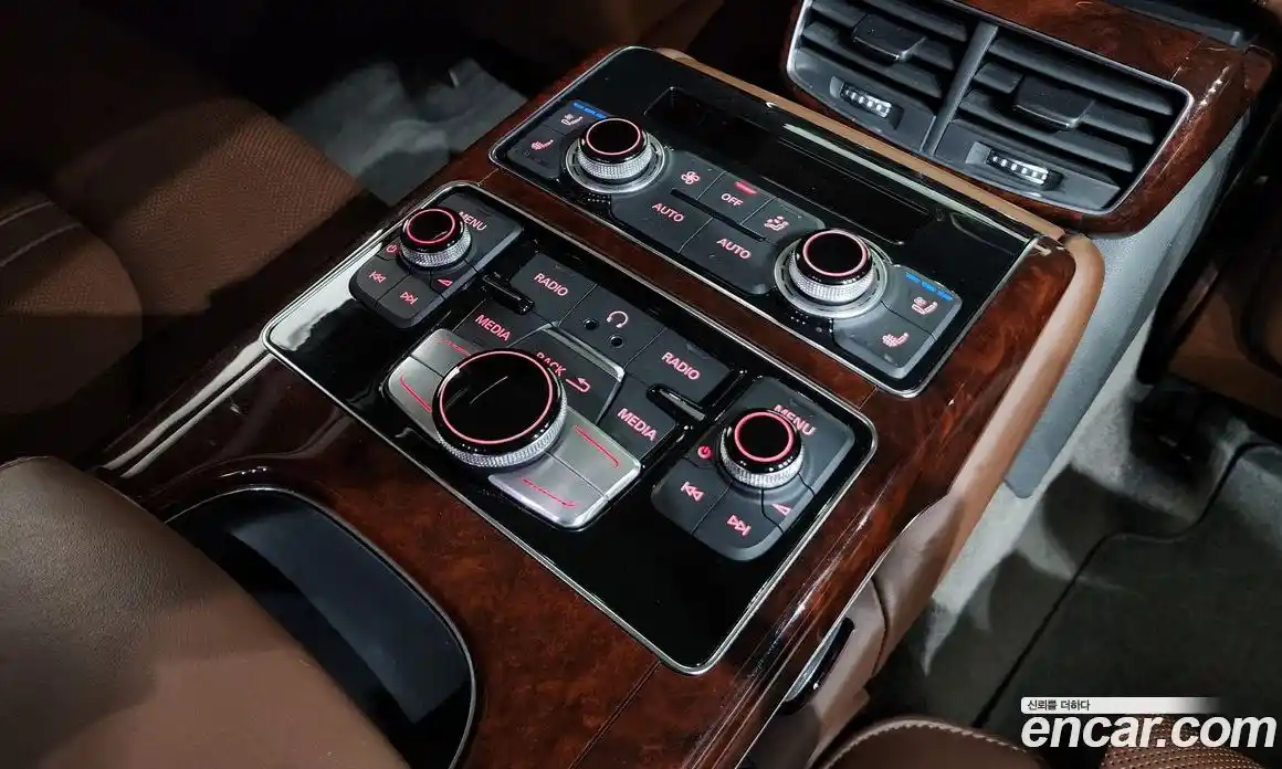 Audi A8 2011 4.2 Автомат в Москве № 894128, фото 18