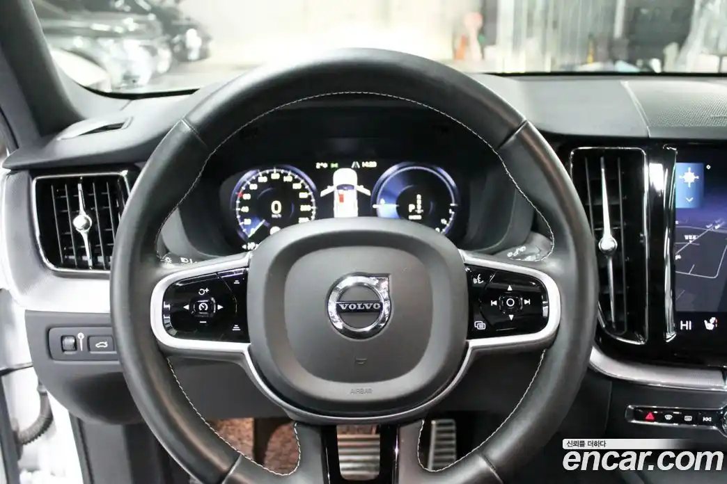 Volvo XC60 2021 2.0 гидро в Москве № 967643, фото 13
