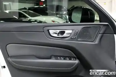 Volvo XC60 2021 2.0 гидро в Москве № 967643, миниатюра 7