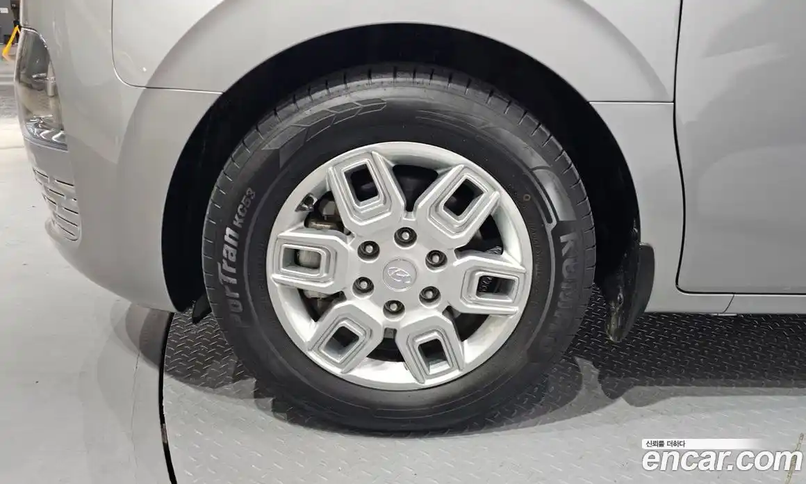 Hyundai Staria 2023 2.2 Автомат в Москве № 971729, фото 5