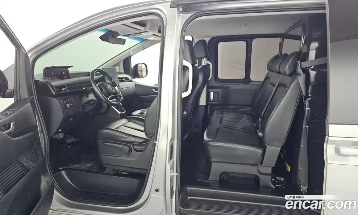 Hyundai Staria 2023 2.2 Автомат в Москве № 971729, фото 10