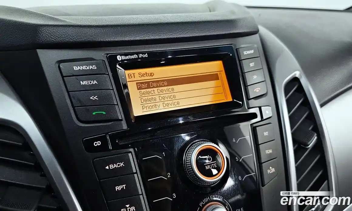 SsangYong Korando 2014 2.0 Механическая в Москве № 1011051, фото 15