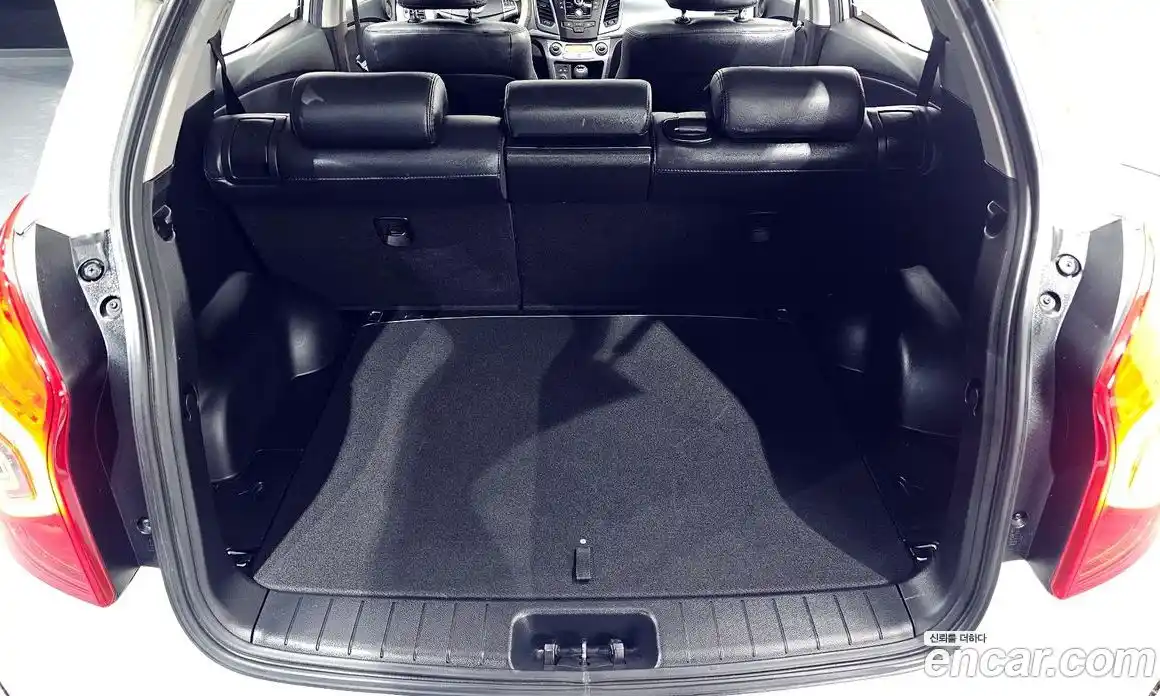 SsangYong Korando 2014 2.0 Механическая в Москве № 1011051, фото 20