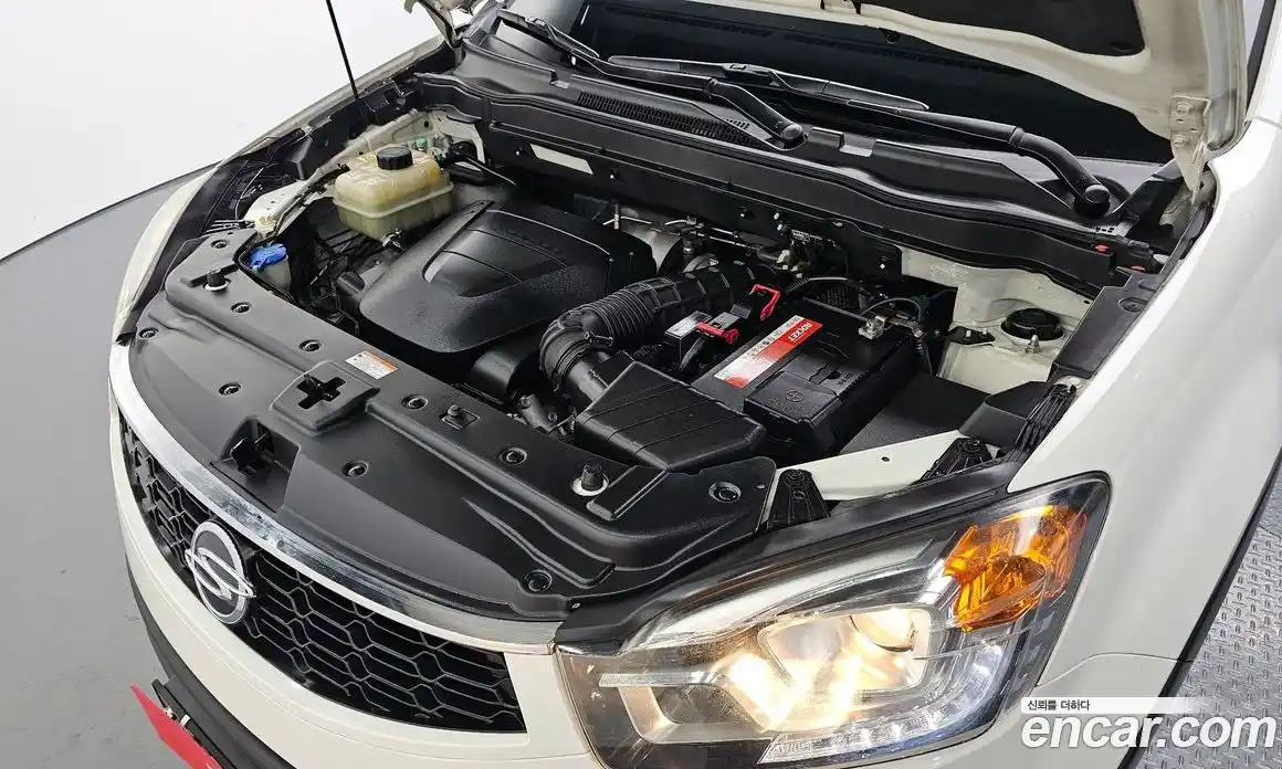 SsangYong Korando 2014 2.0 Механическая в Москве № 1011051, фото 6