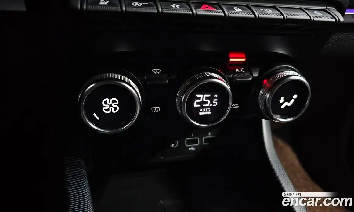 Renault XM3 2020 1.3 Автомат в Москве № 1012898, фото 16