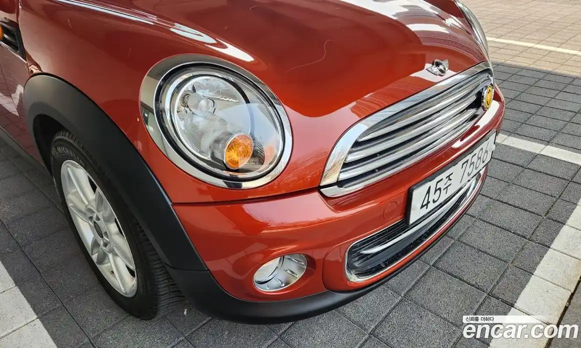 Mini Cooper Convertible 2011 1.6 гидро в Москве № 1014107, фото 18