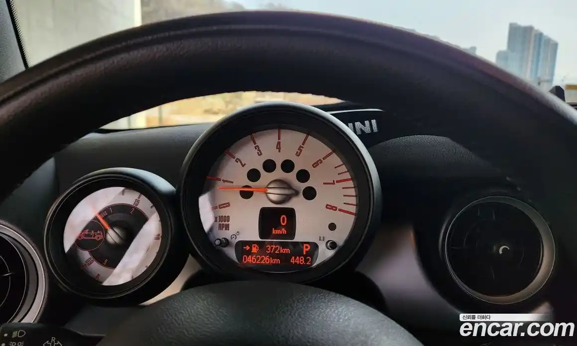 Mini Cooper Convertible 2011 1.6 гидро в Москве № 1014107, фото 8