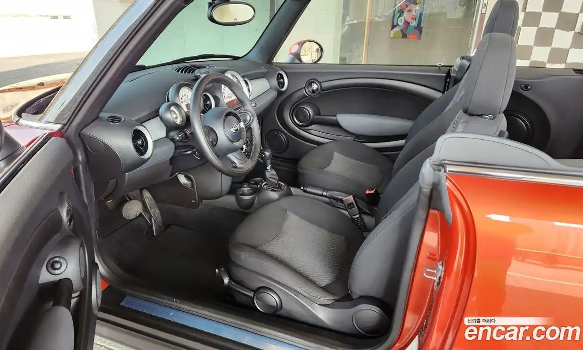 Mini Cooper Convertible 2011 1.6 гидро в Москве № 1014107, фото 10