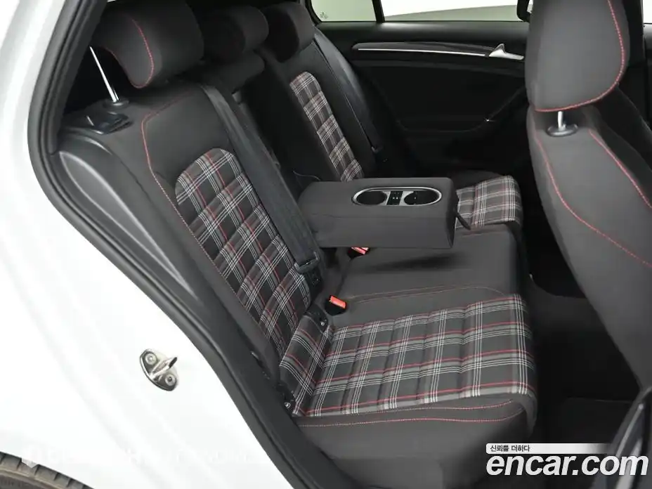 Volkswagen Golf 2016 2.0 гидро в Москве № 1014811, фото 12