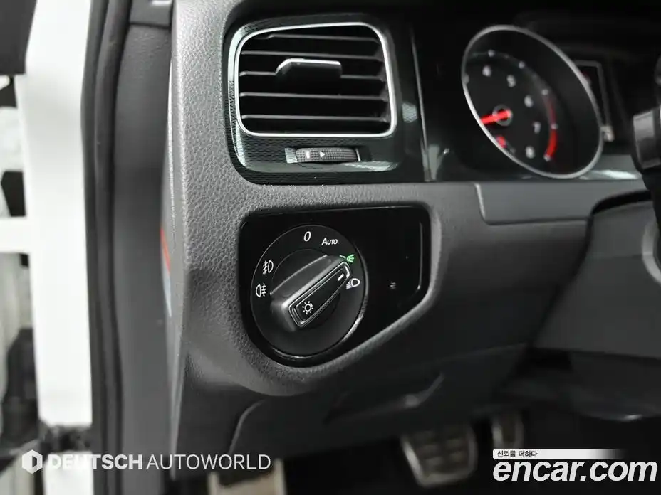 Volkswagen Golf 2016 2.0 гидро в Москве № 1014811, фото 16