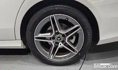 Mercedes-Benz E-Class 2023 2.0 гидро в Москве № 139773, миниатюра 5
