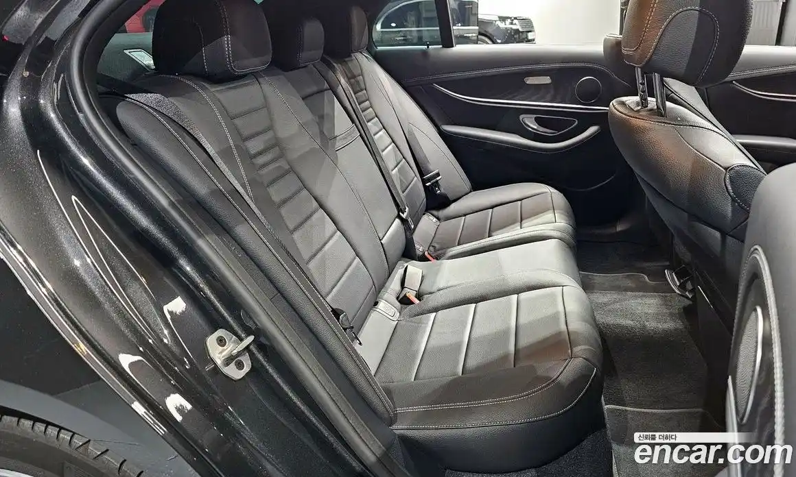 Mercedes-Benz E-Class 2022 2.0 гидро в Москве № 140254, фото 12