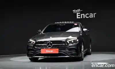 Mercedes-Benz E-Class 2022 2.0 гидро в Москве № 140254, миниатюра 3