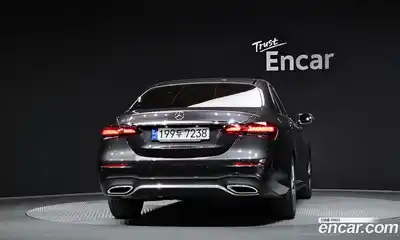 Mercedes-Benz E-Class 2022 2.0 гидро в Москве № 140254, миниатюра 4