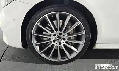 Mercedes-Benz E-Class 2019 2.0 гидро в Москве, миниатюра 5