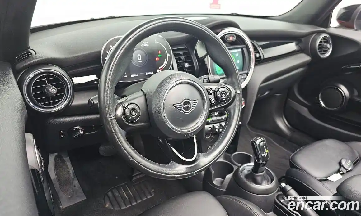 Mini Cooper Convertible 2021 1.5 гидро в Москве № 158952, фото 13