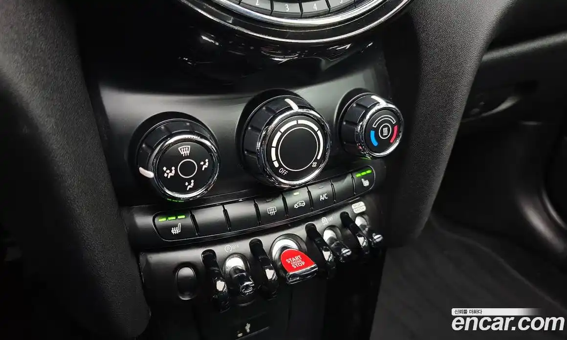 Mini Cooper Convertible 2021 1.5 гидро в Москве № 158952, фото 19