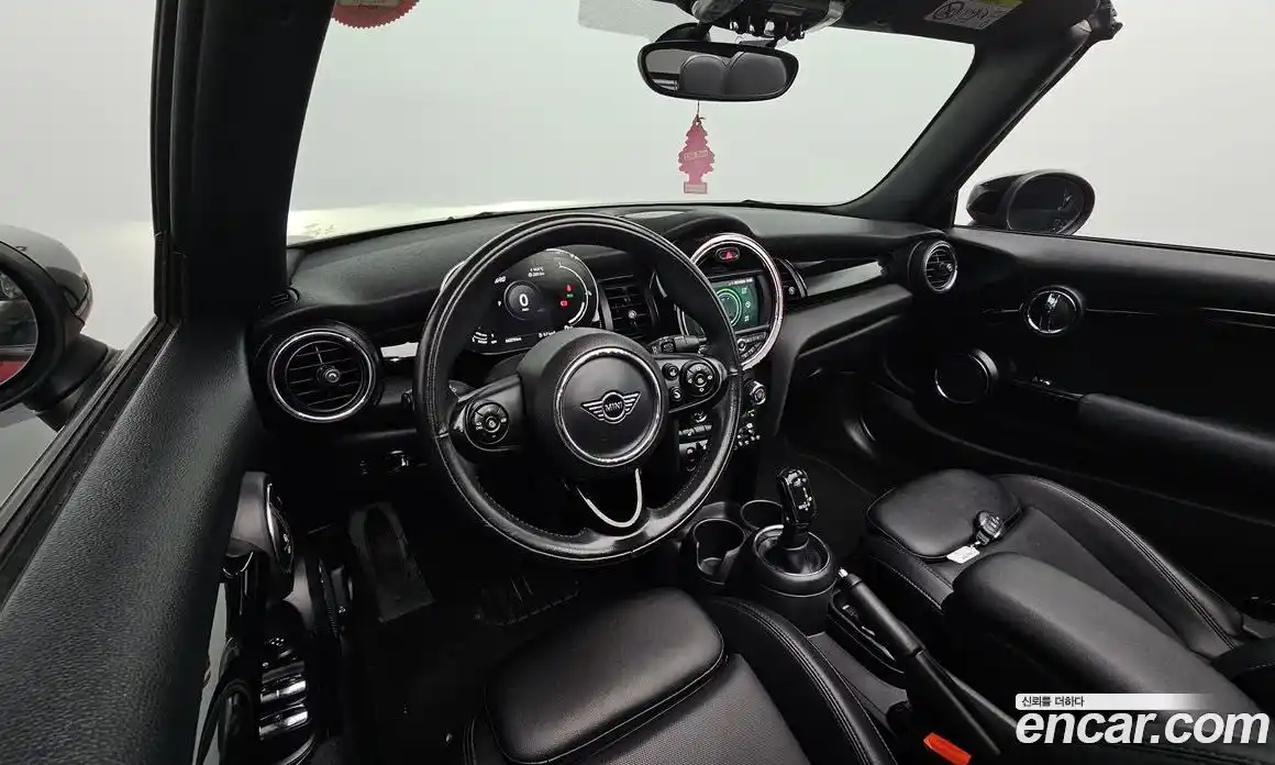 Mini Cooper Convertible 2021 1.5 гидро в Москве № 158952, фото 7