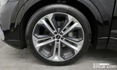 Audi Q8 2025 3.0 гидро в Москве № 162323, миниатюра 5