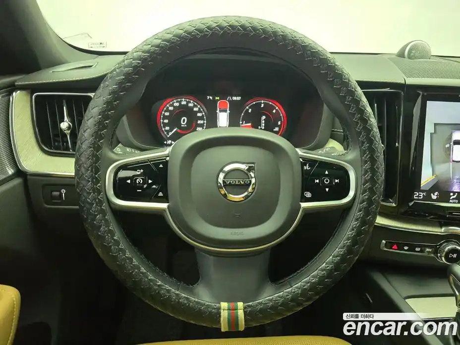 Volvo XC60 2019 2.0 гидро в Москве № 164826, фото 13
