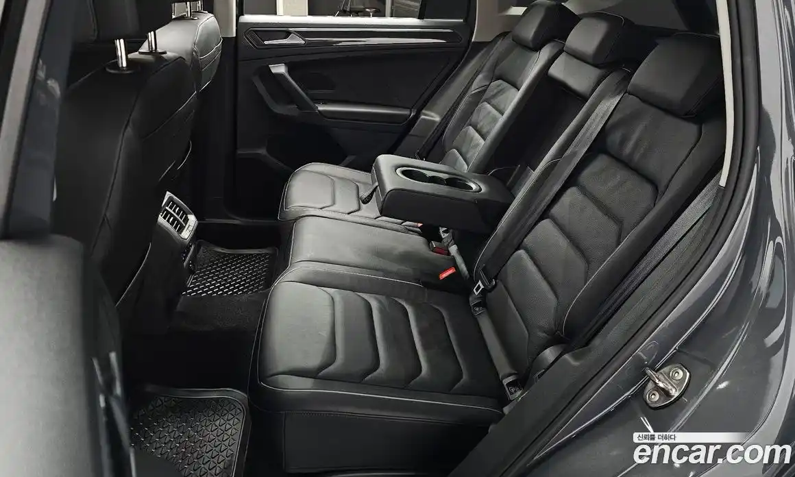 Volkswagen Tiguan 2022 2.0 гидро в Москве № 168660, фото 12