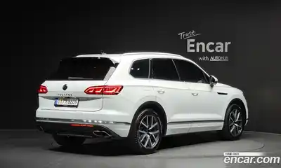 Volkswagen Touareg 2022 3.0 гидро в Москве № 169097, миниатюра 2